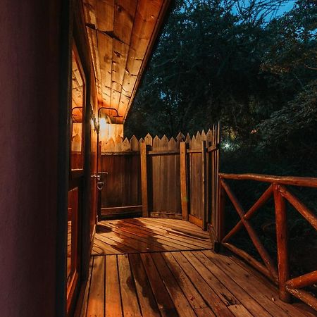 Escarpment Luxury Lodge Manyara Mto wa Mbu Esterno foto