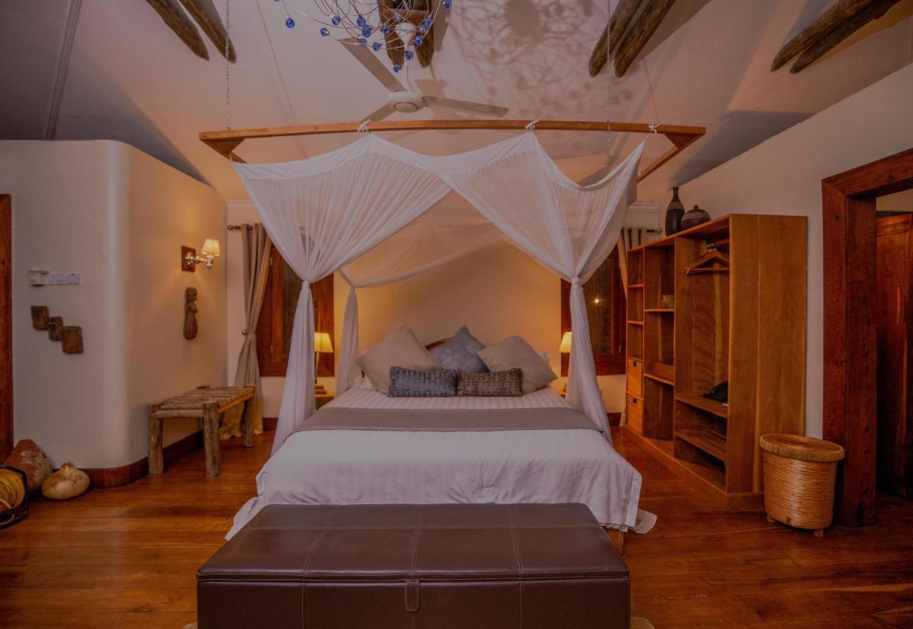 Escarpment Luxury Lodge Manyara Mto wa Mbu Esterno foto