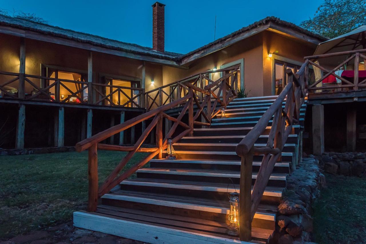 Escarpment Luxury Lodge Manyara Mto wa Mbu Esterno foto