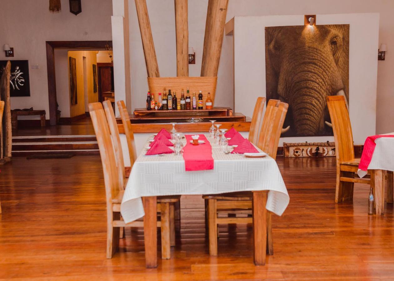 Escarpment Luxury Lodge Manyara Mto wa Mbu Esterno foto