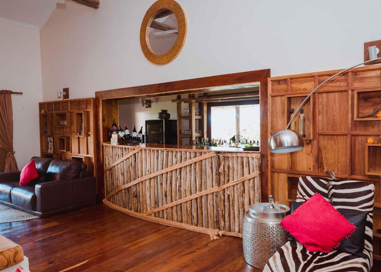 Escarpment Luxury Lodge Manyara Mto wa Mbu Esterno foto