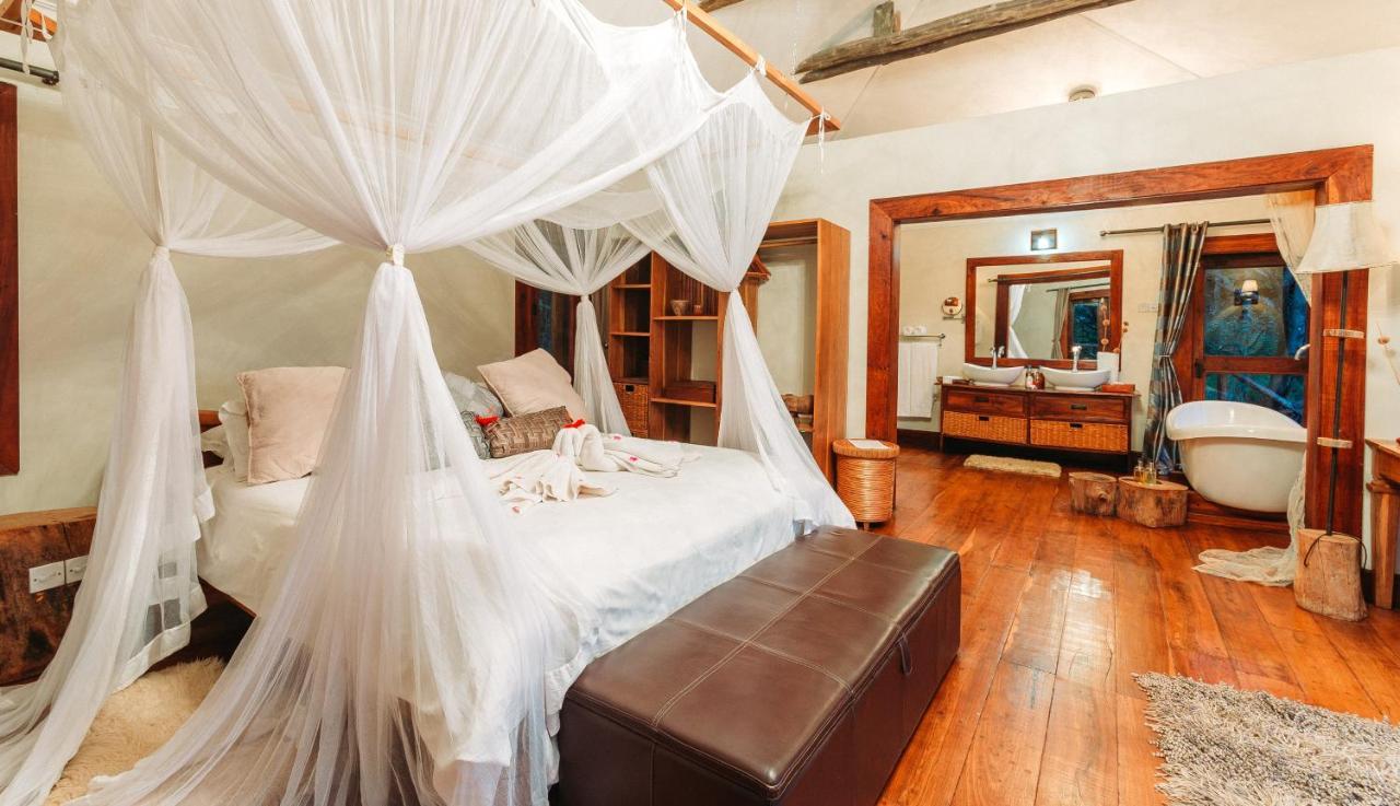 Escarpment Luxury Lodge Manyara Mto wa Mbu Esterno foto