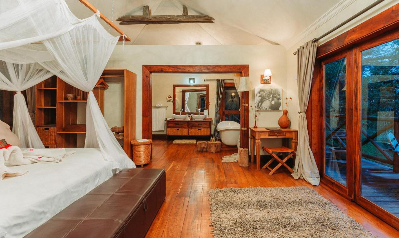 Escarpment Luxury Lodge Manyara Mto wa Mbu Esterno foto