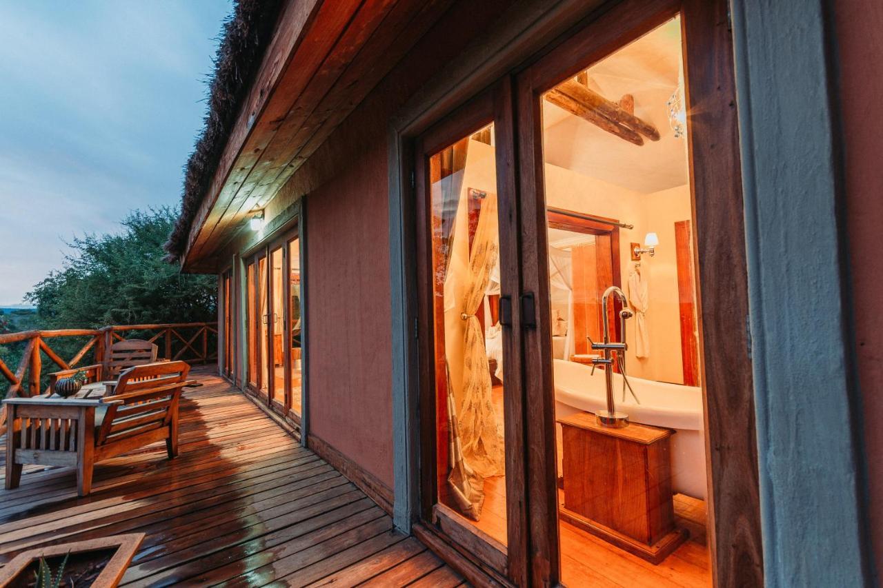Escarpment Luxury Lodge Manyara Mto wa Mbu Esterno foto